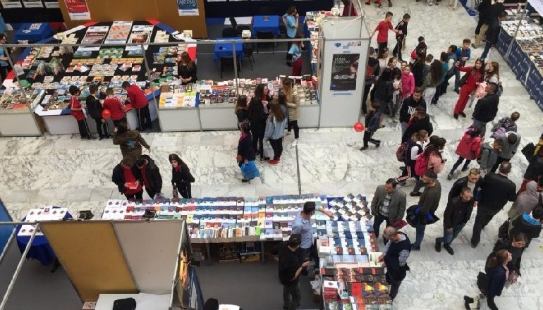 RIKTHEHET PANAIRI I LIBRIT MË 17-21 NËNTOR/ Lexuesit do të njihen me larminë e titujve të rinj