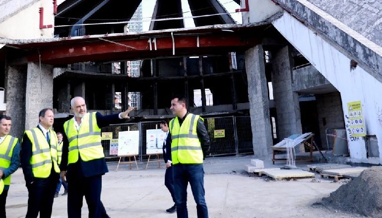 RIJETËSIMI I PIRAMIDËS SI QENDËR E INOVACIONIT/ Rama: Janë realizuar 30 % e punimeve