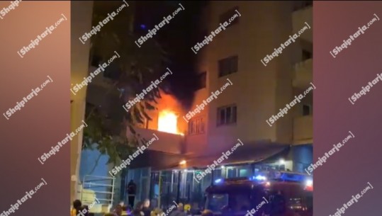 E RËNDË NË TIRANË/ Zjarr te një pallat në zonën e Freskut, evakuohen banorët (VIDEO)