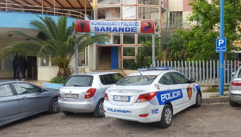 SKANDAL NË SARANDË/ Shfrytëzuan për prostitucion një 13-vjeçare, arrestohet polici dhe një tutor (EMRI)
