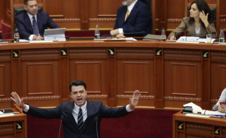 PAMJET/ Përplasja Rama-Basha dhe disa momente pikante që s’u panë gjatë seancës parlamentare