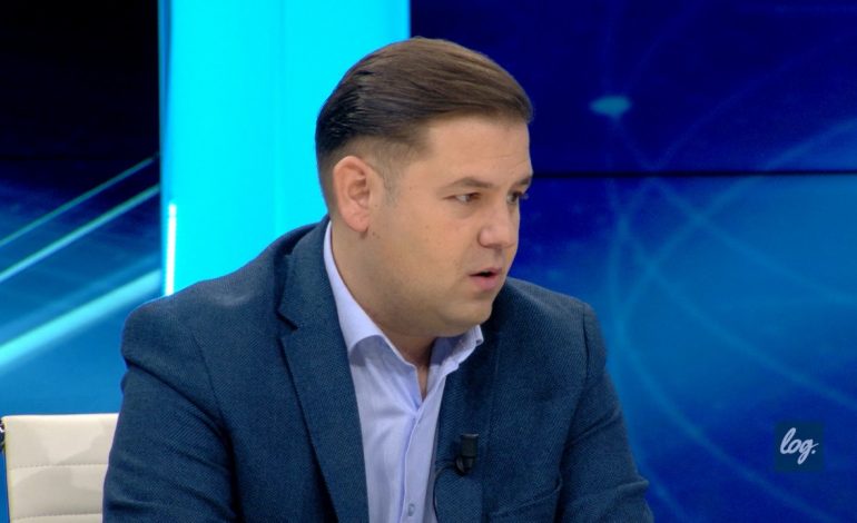 A FLET KRYEMADHI ME BASHËN? Braimllari: Vizita në SHBA dhe hijet e pazarit