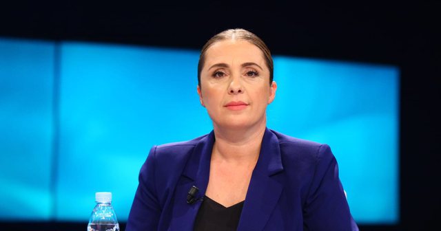 “KTHEHEN NË BOMBË PËR SHQIPËRINË”/ Anila Hoxha për vrasjen në Fier: Duhet të ketë një strategji për të sëmurët mendorë