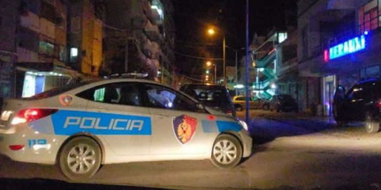 ATENTATI ME 2 TË VDEKUR NË ASTIR/ Gjendet një automjet i djegur në Thumanë, dyshohet te jetë e atentatorit