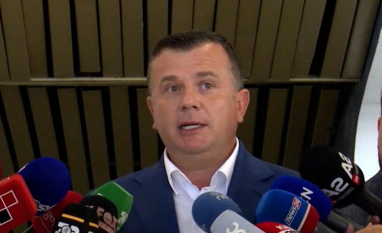 TAKIM ME REPORTEREN NË PE/ Balla: Progres raporti i këtij viti më i mirë, duhet dakordësi për vetingun