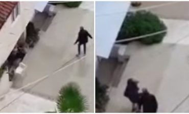 E PËRPLAS NË MUR ME NJË GRUSHT/ 34-vjeçari terrorizon Sarandën, sulmon kalimtarët në rrugë (VIDEO)