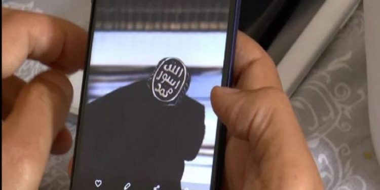 19 VJEÇARJA ARRESTOHET PËR TERRORIZËM/ Në celularin e saj skena me prerje koke dhe mesazhe të Shtetit Islamik