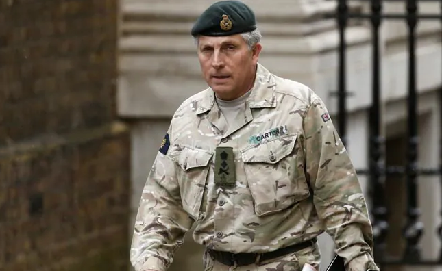 “VENDIMET E GABUARA…”/ Gjenerali britanik paralajmëron për rrezikun e një lufte mes Rusisë dhe Perëndimit