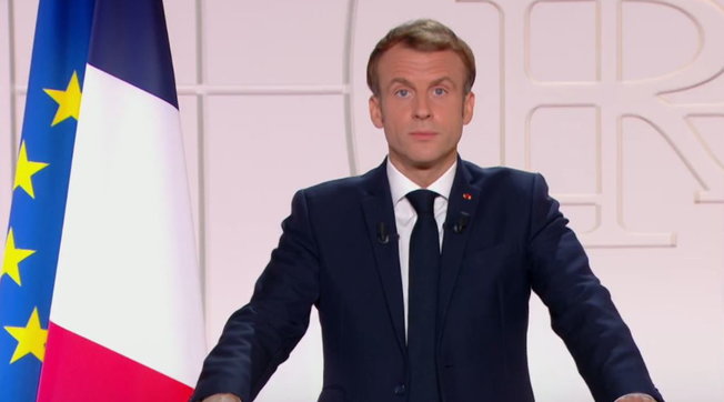 COVID-19/ Macron: Rinovimi i “Green pass” për ata mbi 65 vjeç vetëm nëse marrin dozën e tretë…