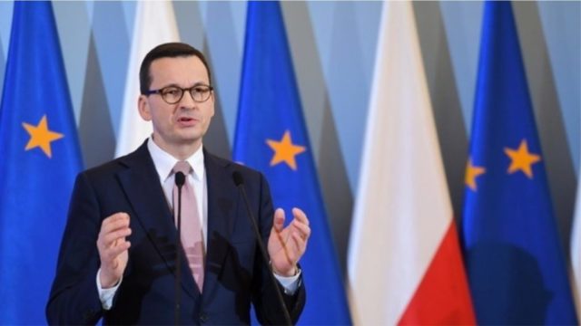 PARALAJMËRIMI/ Morawiecki: Miliona emigrantë mund të arrijnë në Evropë nëse nuk ashpërsohen kontrollet