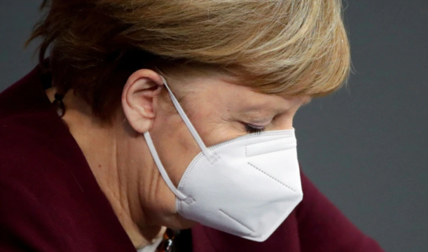 REKORD VIKTIMASH NË GJERMANI/ Merkel: Situatë dramatike nga Covid-19