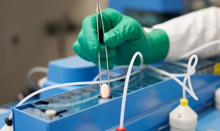 “PAXLOVID”/ SHBA planifikon që të blejë ilaçin e ri eksperimental kundër COVID-19
