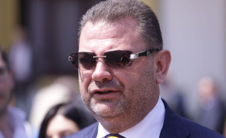 “NUK KA MANDAT DEPUTETI…”/ KQZ vendos për Tom Doshin