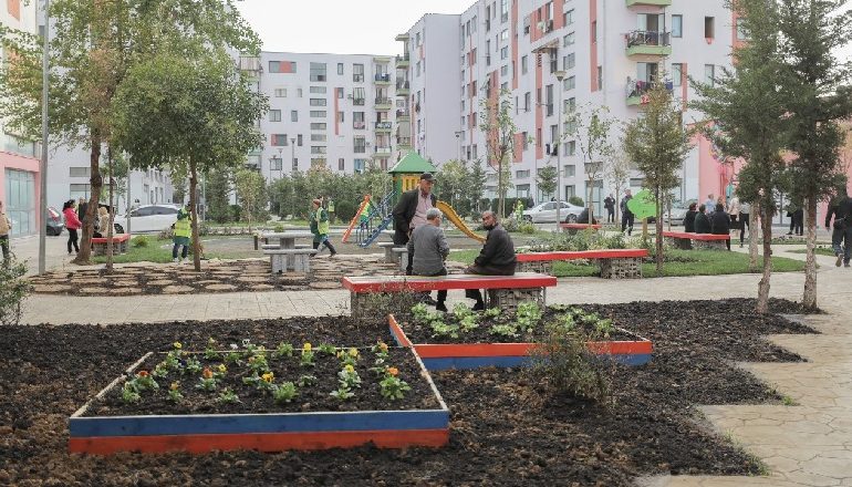 INAGUROHET QENDRA E RE KOMUNITARE NË SHKOZË/ Veliaj: Iu shërben mbi 500 familjeve në nevojë