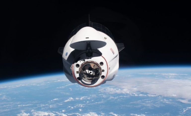 PRISHET TUALETI I ANIJES KOZMIKE/ Astronautët do të duhet të mbajnë veshje speciale për udhëtimin e kthimit në Tokë