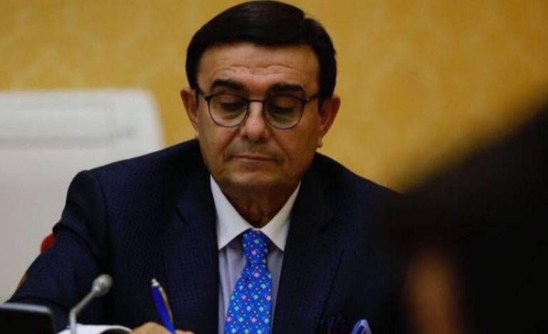 “SI U DASHUROVA ME STUDENTEN TIME”/ Rrëfimi ndryshe i politikanit Anastas Angjeli për dashurinë