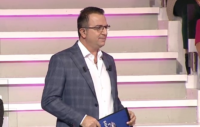 PREKËSE! Ardit Gjebreas i del gruaja e fituesit të biletës duke qarë: Ai vdiq sot në mëngjes…