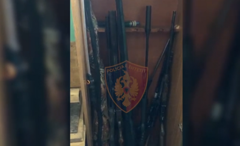 SHISTE ARMË ZJARRI, GJAHU E SPORTIVE NË DYQAN/ Arrestohet pronari (EMRI)