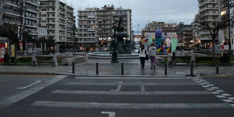 COVIDI/ Greqia në prag të valës së katërt të pandemisë. Çfarë presin ekspertët sot