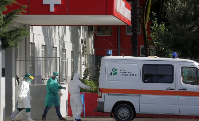 COVIDI NË SHQIPËRI/ Nga 3 deri në 4 pacientë shtrohen çdo ditë te “Shefqet Ndroqi”