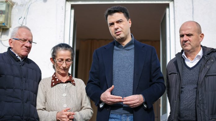 “FAMILJA ËSHTË BRAKTISUR”/ Bashkia Durrës nxjerr blof Bashën: Kjo familje nuk ka kryer asnjë aplikim as për bonus dhe…