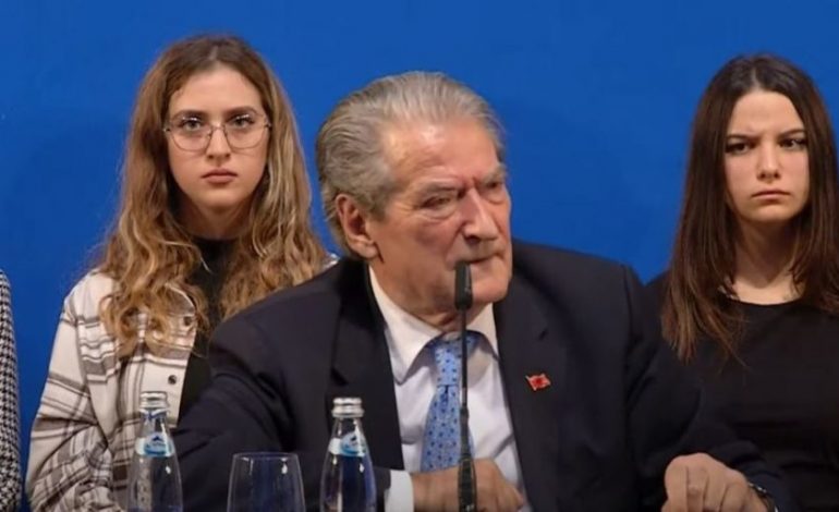 “FOLTORJA” NË LUSHNJE/ Berisha: Jam njeriu më i votuar i këtij vendi në 30 vite