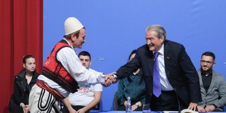 “FOLTORJA”/ Berisha takon sot demokratët në Kamëz: Ejani ta bëjmë PD-në më të fortë…