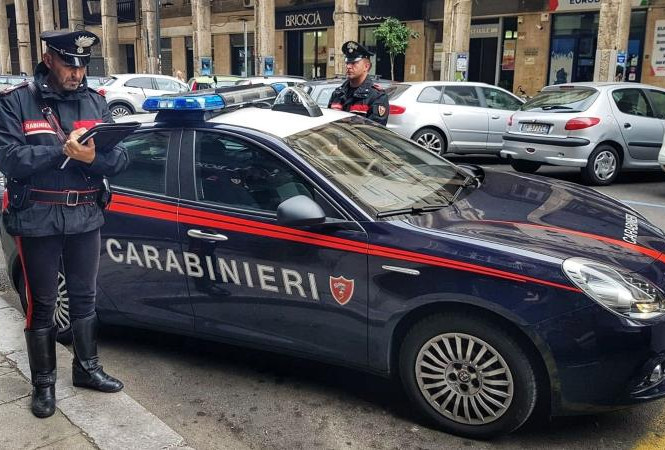 SJELLJE TË DYSHIMTË NË RRUGË/ Arrestohet 24-vjeçari shqiptar në Itali. Ja çfarë zbuloi policia për të riun pas arrestimit