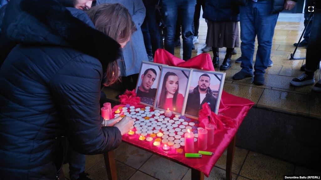 “I KEMI DISA INDIKACIONE”/ Prokuroria në Kosovë: Hetimet në Deçan për sulmin me armë ndaj autobusit nuk janë të lehta