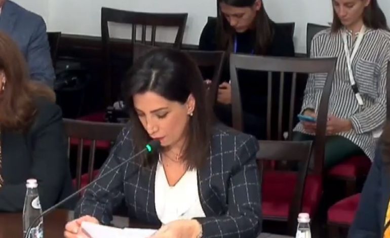 “20 MIJË NXËNËS NË KLASA KOLEKTIVE”/ Kushi: Do të financojmë 50% të transportit të fëmijëve
