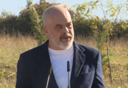 “ATA QË KOMENTOJNË FACEBOOK, U THEM JENI OUT”/ Rama në prezantimin e buxhetit për fermerët: Kemi rritje të eksporteve