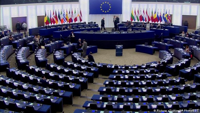 “MUND TË RINDIZET KONFLIKTI”/ Eurodeputetët paralajmërojnë: Bosnje-Hercegovina në prag të kolapsit, të vendosen…