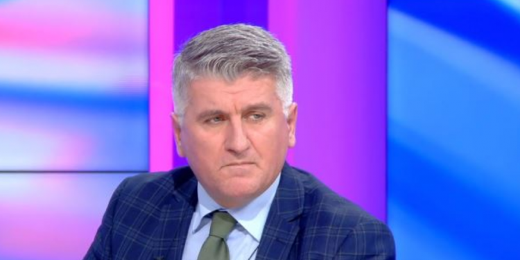 BERISHA NË KRYE TË PD? Gjekmarkaj: Ai është “NON GRATA”, si të vimë në pushtet me të?