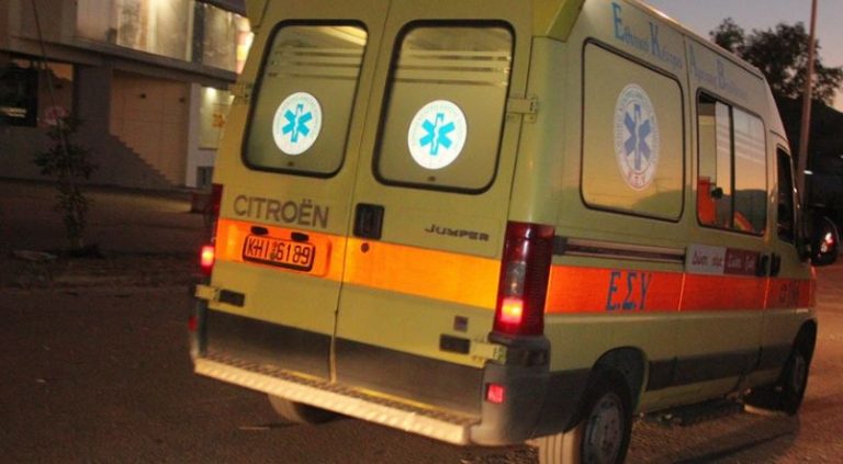 SHOFERI TENTOI TI LARGOHEJ POLICISË/ Përmbyset automjeti me emigrantë të paligjshëm, 7 viktima dhe 8 të plagosur në Greqi
