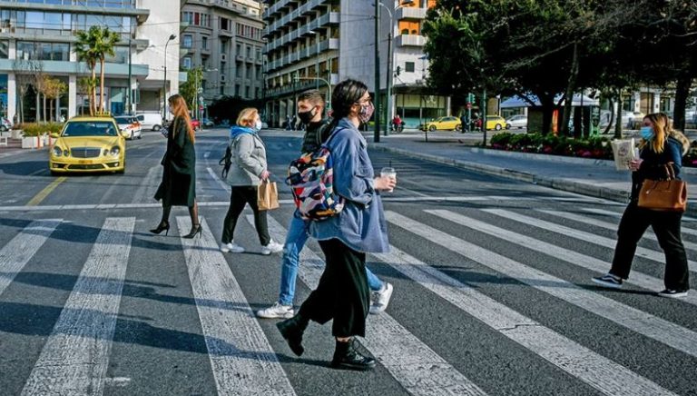 RRITEN SHIFRAT E COVID-19 NË GREQI/ Regjistrohen 8.100 raste të reja dhe 91 viktima në 24 orët e fundit