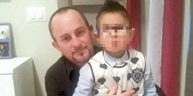 “HAJDE SHPEJT KËTU”/ Fqinja e dëgjoi Matiasin duke vrapuar nëpër shkallë. Detaje nga vrasja e 10-vjeçarit nga babai