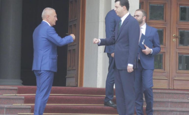 ILIR META BËN “PAQE” ME BASHËN/ E ngushëllon për të atin