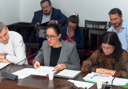 BUXHETI 2022/ Ibrahimaj nxjerr shifrat: Shqipëria ka më pak punonjës publik në raport me BE-në e rajonin