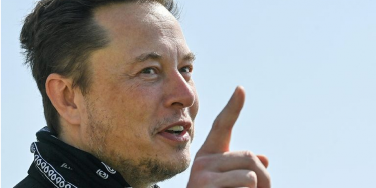 “PSE NUK E ÇOI PLANIN?” Vijojnë replikat mes Musk dhe shefit të OKB-së për urinë dhe pasurinë: Duhet të jetë diku