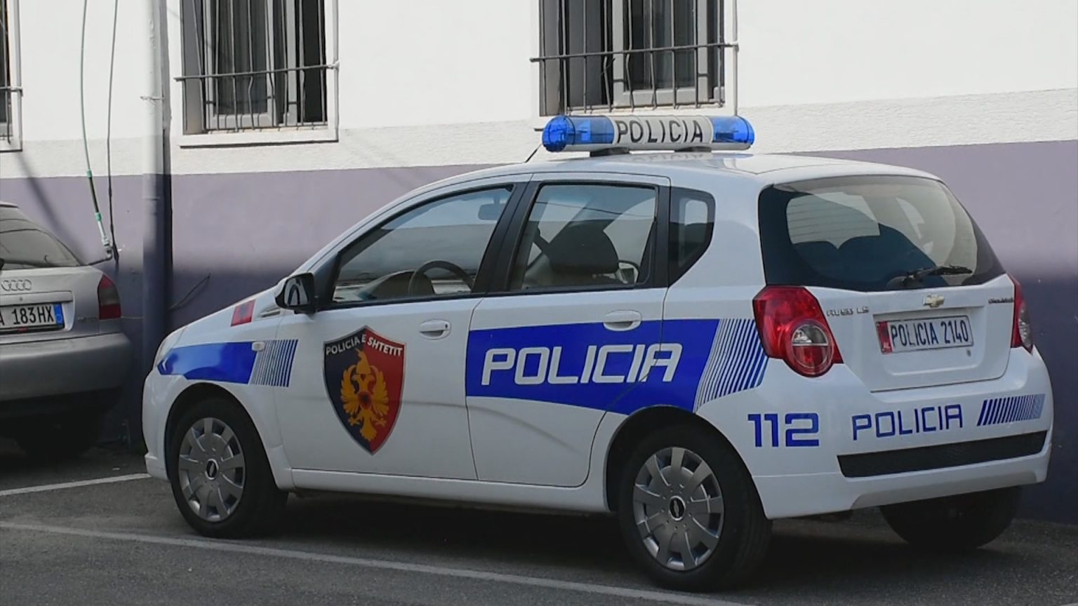 ÇFARË NDODHI? Kanabis, grabitje dhe drejtim mjeti në gjendje të dehur, arrestohen 5 persona në Tiranë