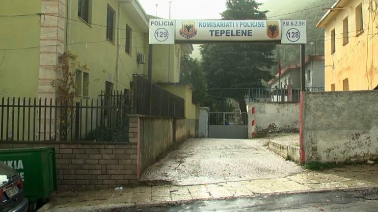 “MË KANË VJEDHUR PARATË”/ Policia arreston për kallëzim të rremë 42-vjeçarin në Tepelenë