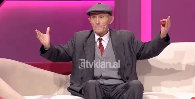 50 VITE MARTESË/ Sabriu mësues, Sadetja në klasë të katërt, historia e veçantë e një dashurie