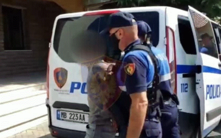 PUNONJËSIT VJEDHIN BIZNESIN NË FIER/ Arrestohen nga policia (EMRAT)