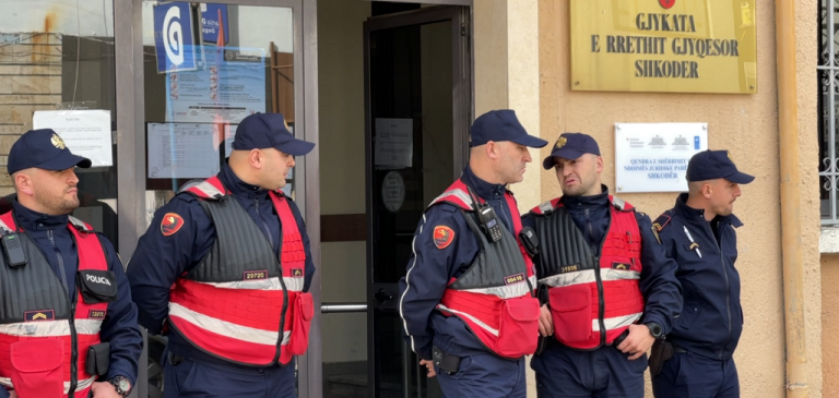 “FOREX”/ Skemë mashtrimi përmes programeve kompjuterike, Gjykata e Shkodrës liron nga burgu 8 të rinjtë