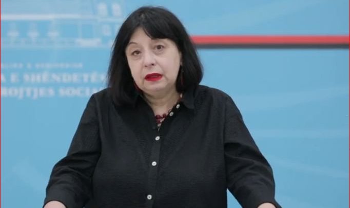 SOT HYN NË FUQI VENDIMI/ Silva Bino: Do vaksinohen grupmoshat 12-15 vjeç që kanë sëmundje kronike