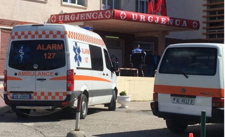NDODH TRAGJEDIA NË VLORË/ Humb jetën në spital fëmija 1 vjeç, me gotën e thyer preu venën në qafë