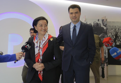 “HAJDE FLASIM NË OBORR”/ Berisha: Basha i thoshte ambasadores Kim se unë i kisha vënë përgjues në zyrë