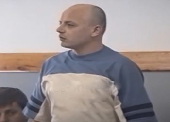 “PUNËTOR I DALLUAR”/ Ish-zyrtari i burgut i bëri 2 herë letrat për ta liruar, kush është “i forti i Vlorës”?
