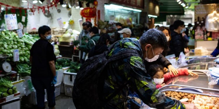 STUDIMI I RI/ Në nëntor të 2019-s u shfaq COVID, rasti i parë në tregun e Wuhan