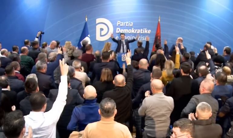 “PËRÇARËS”/ Basha: Berisha pezulloi dhe Këshillin Kombëtar me vendimin e tij të paligjshëm